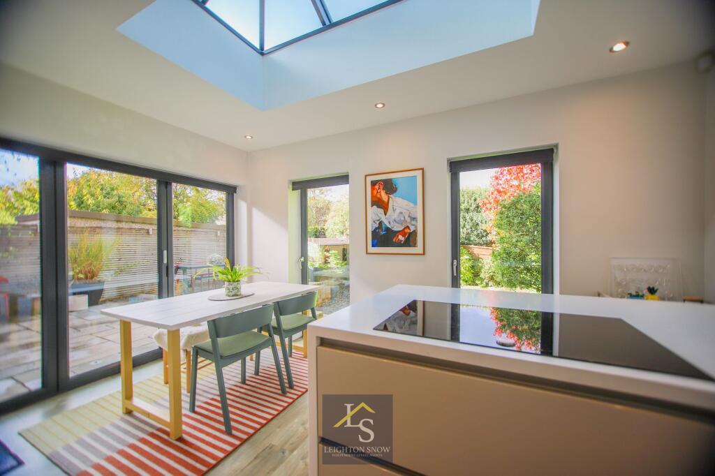 Whitehaven Road, Bramhall, SK7 photo 4
