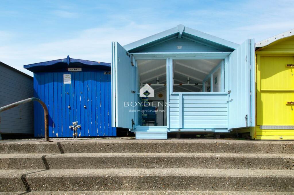 Studio other on Front Row Southcliff, Walton On The Naze, £33,000