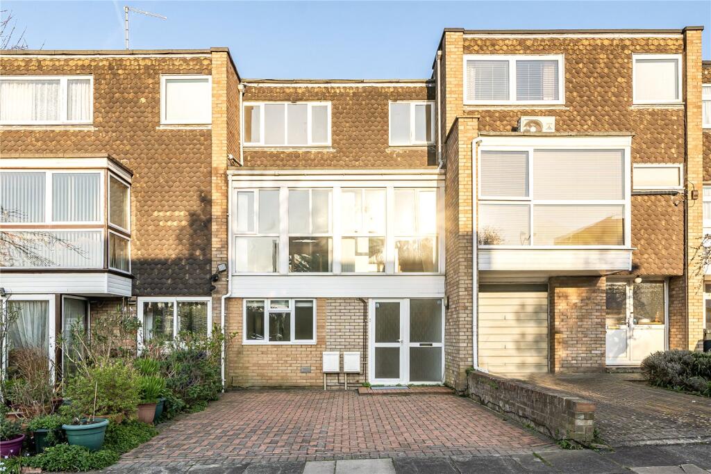 Main image of property: Templewood, Ealing