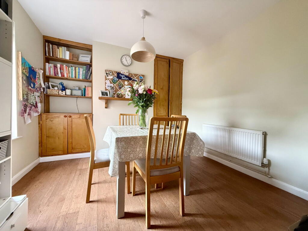 House in Gloucester - View 4