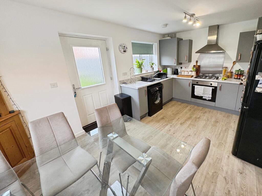 Lupin Way, Witham St Hughs, LN6 photo 4