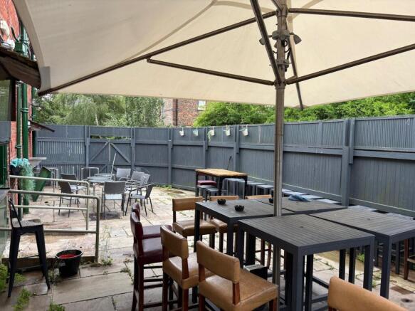 7 Patio.jpg