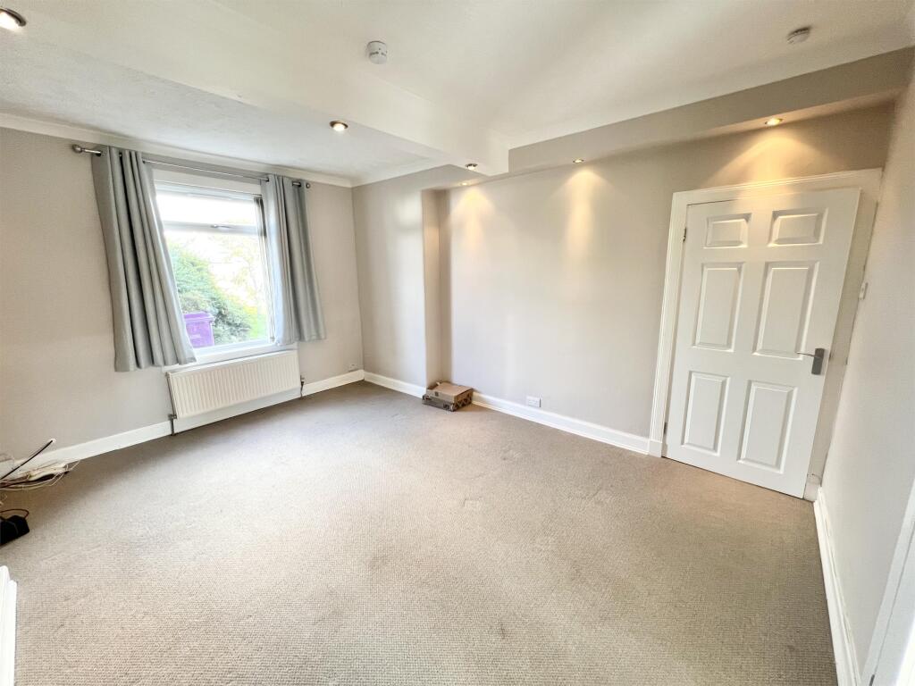 Apartment in Kilmarnock - View 4