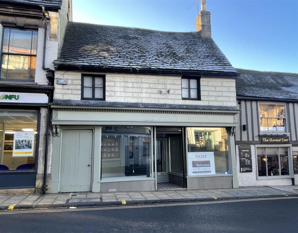 Main image of property: 42 St. Mary's Street, Stamford, PE9 2DS