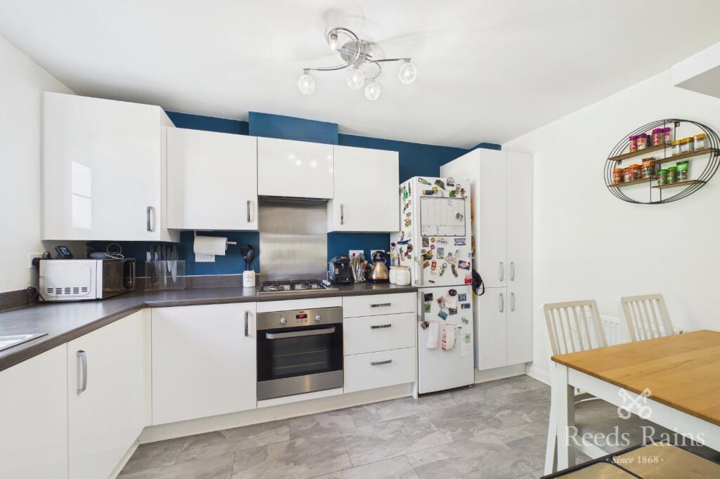 Fields Farm Road, Hyde, Greater Manchester, SK14 photo 4