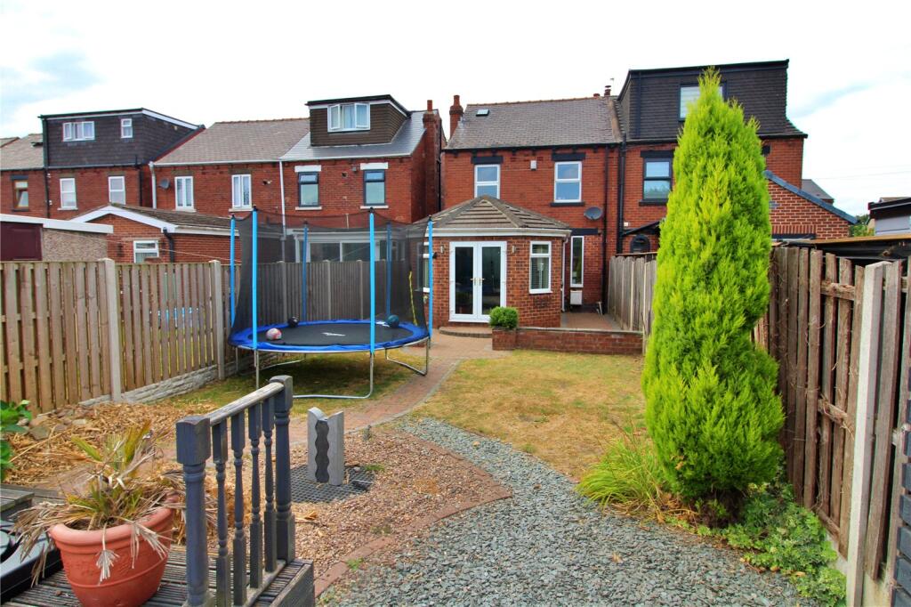 House in Wakefield - View 3