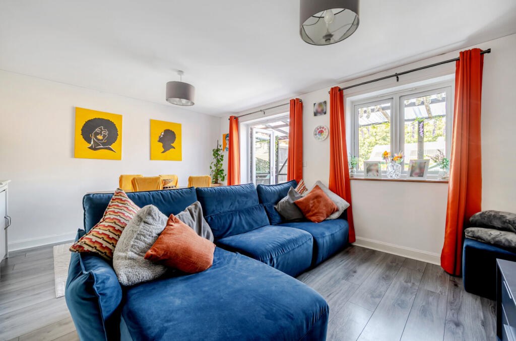 House in Reading - View 5