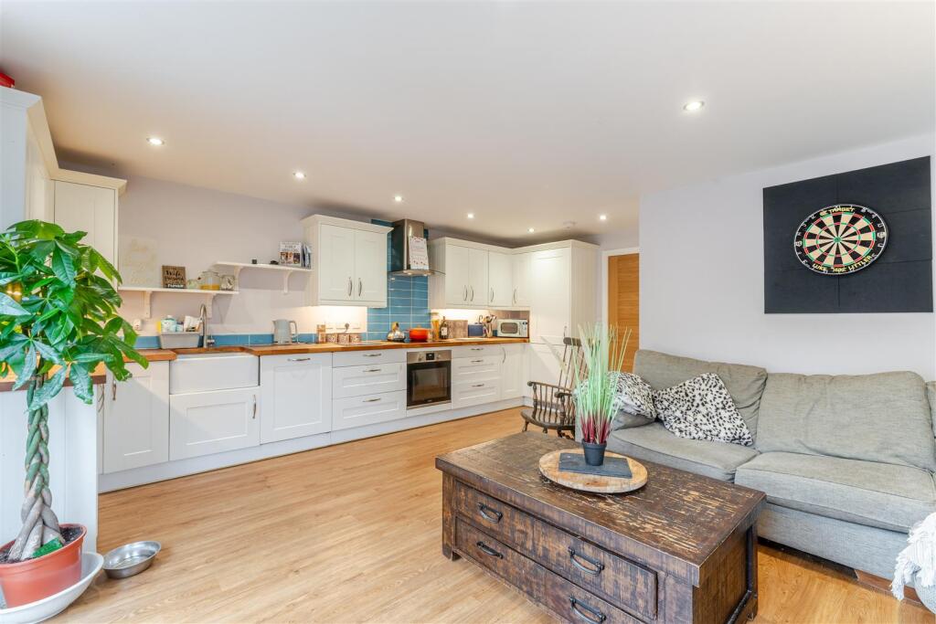 Recently modernised period coach house on Worle's hillside photo 4