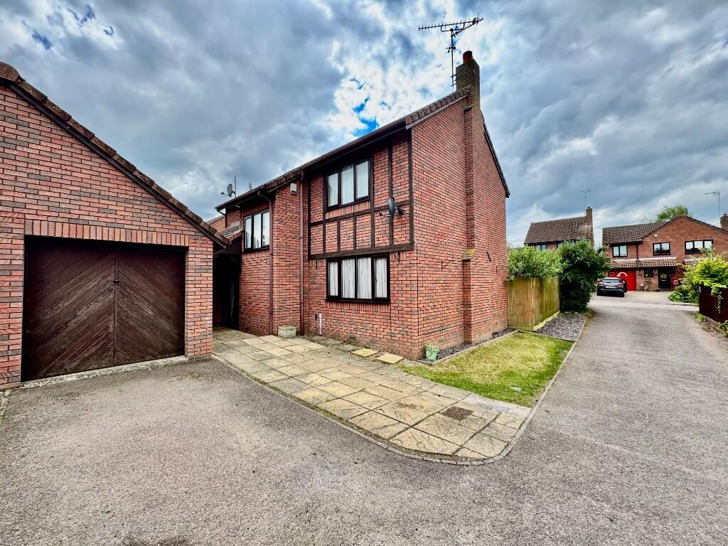 Main image of property: Broadlands, NN9