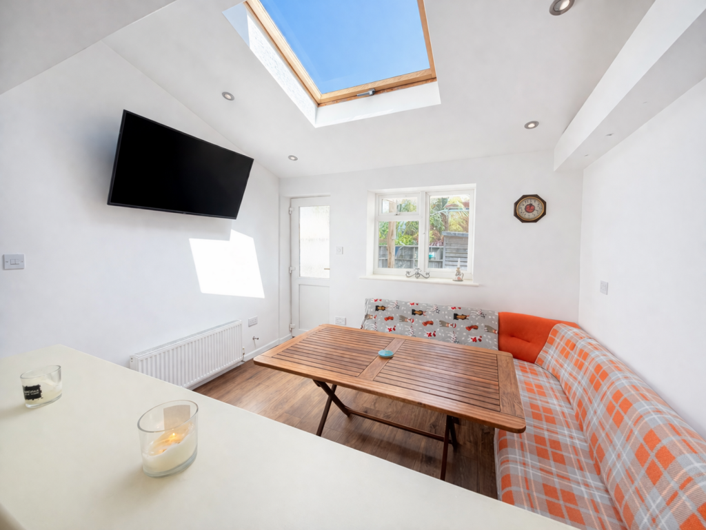 House in Shaftesbury, Dorset - View 2