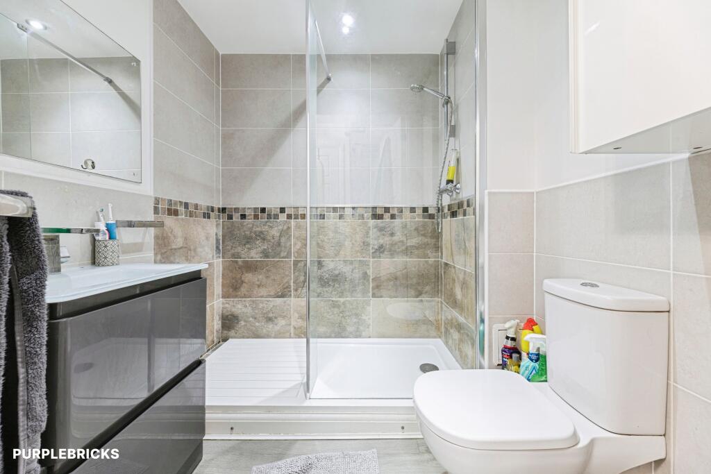 House in Milton Keynes, Fairfields - View 5