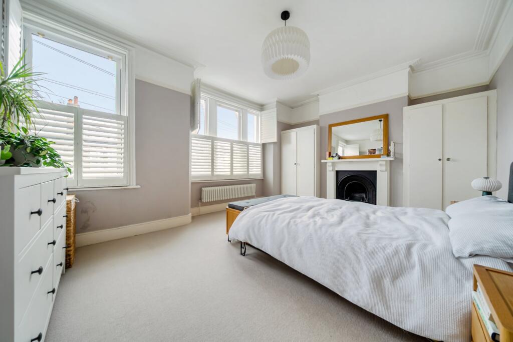 House in London - View 5