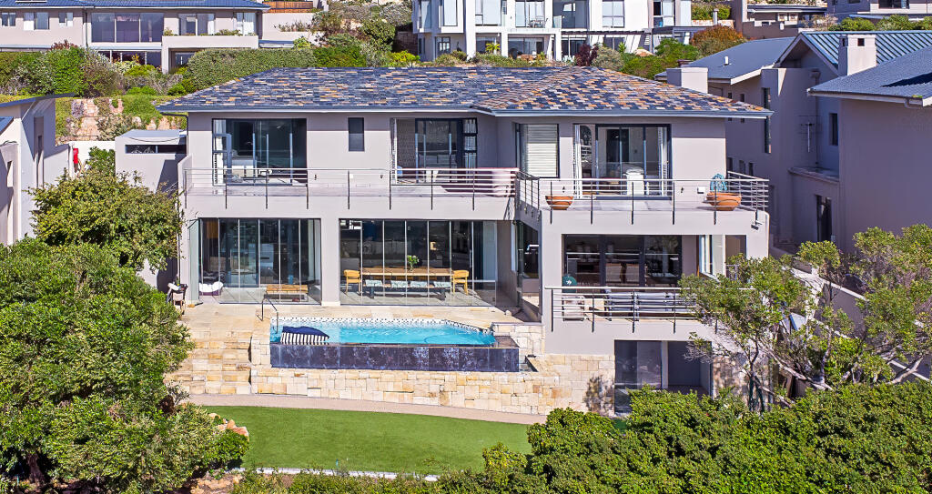 Main image of property: South Africa, Western Cape, Stonehurst Mountain Estate