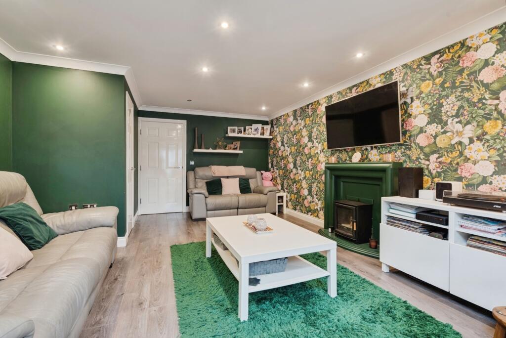 House in Bolton - View 5