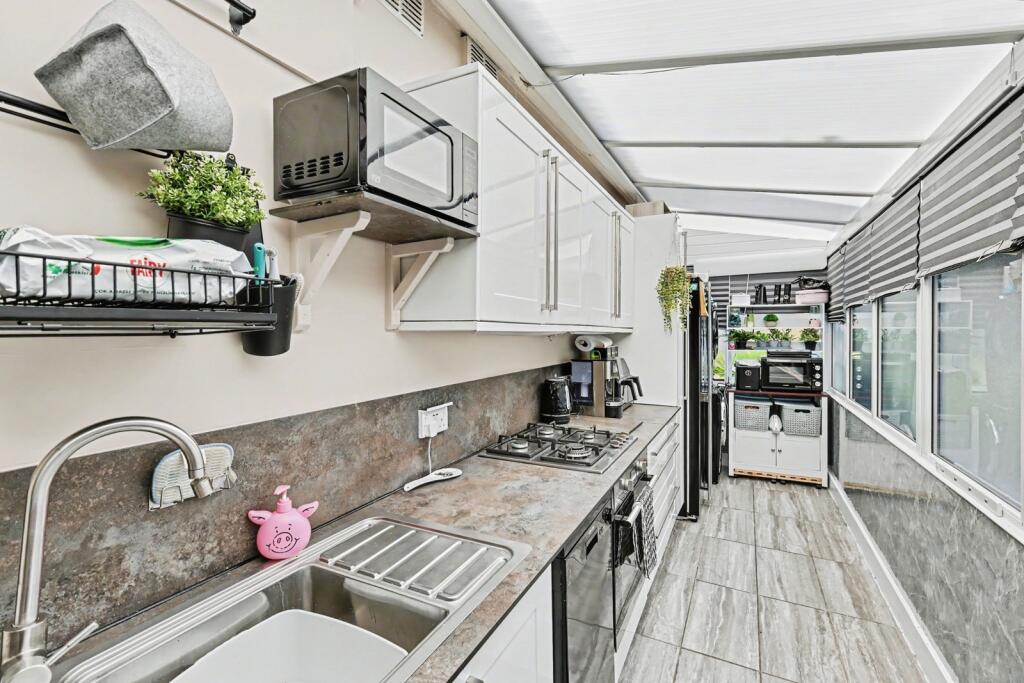 House in Northampton, St David's, Kingsthorpe - View 5