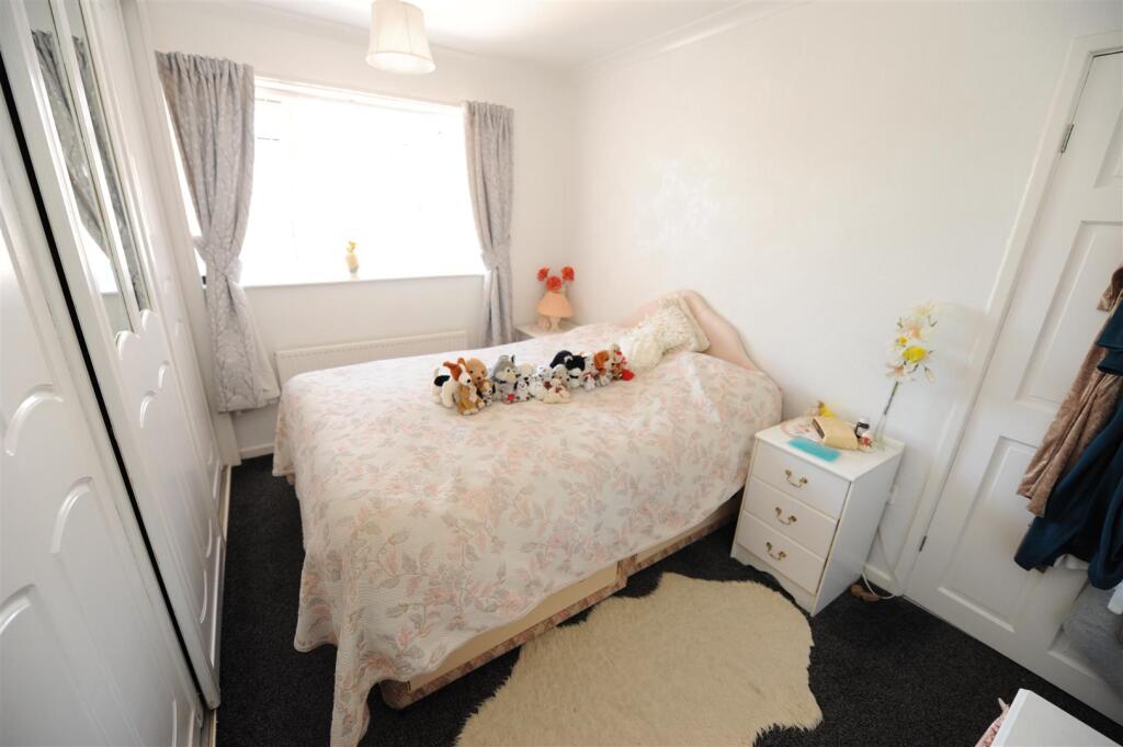 Kings Road, Wrose, Bradford - More