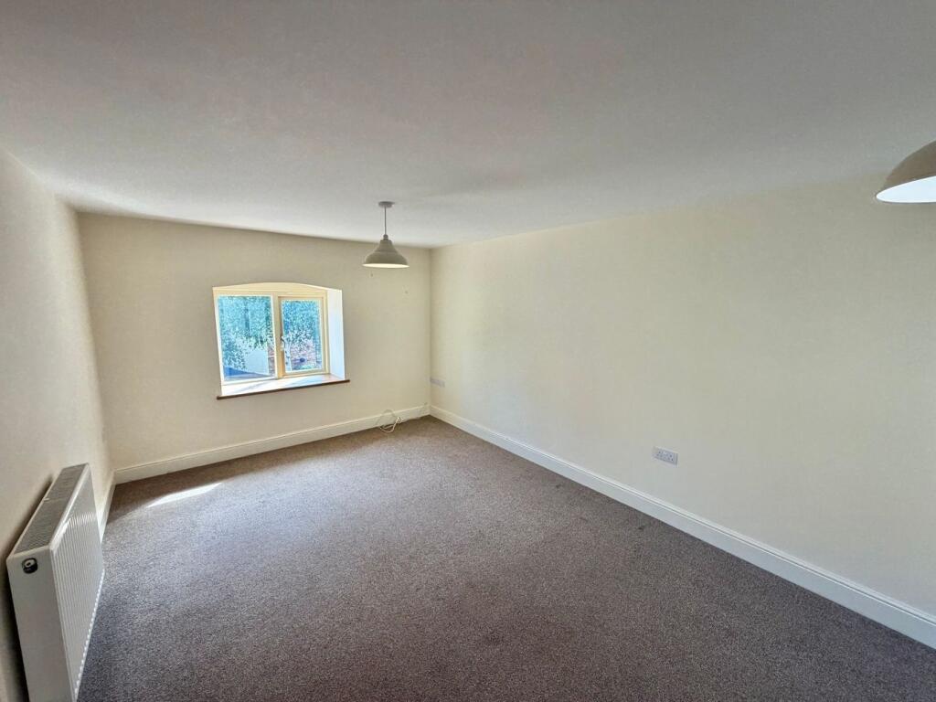 House in Taunton, Hele - View 5