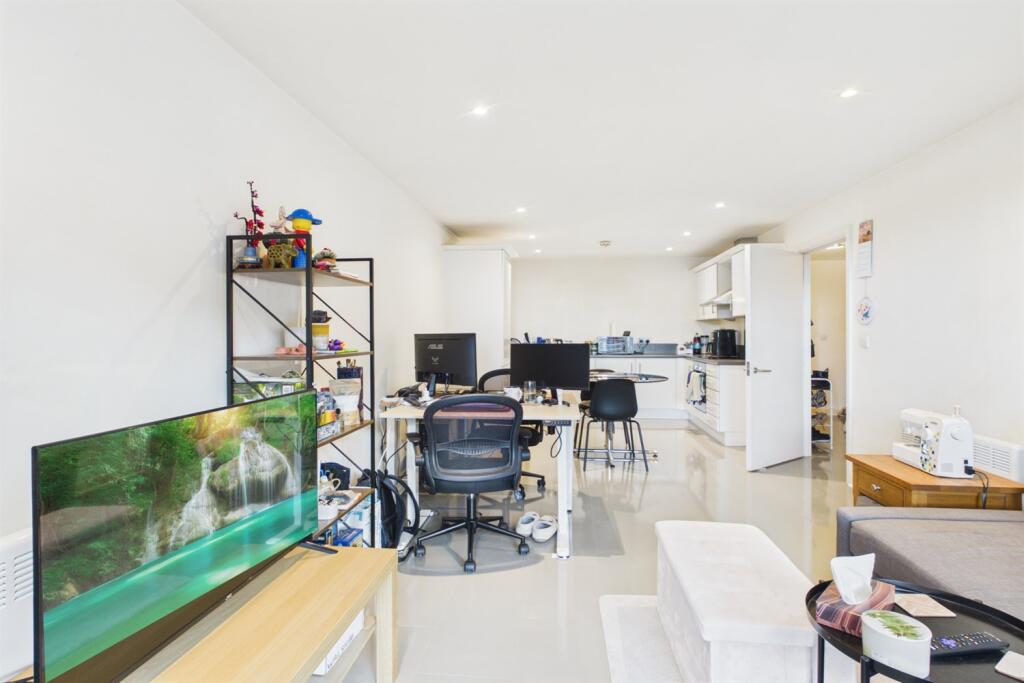 Apartment in London - View 3