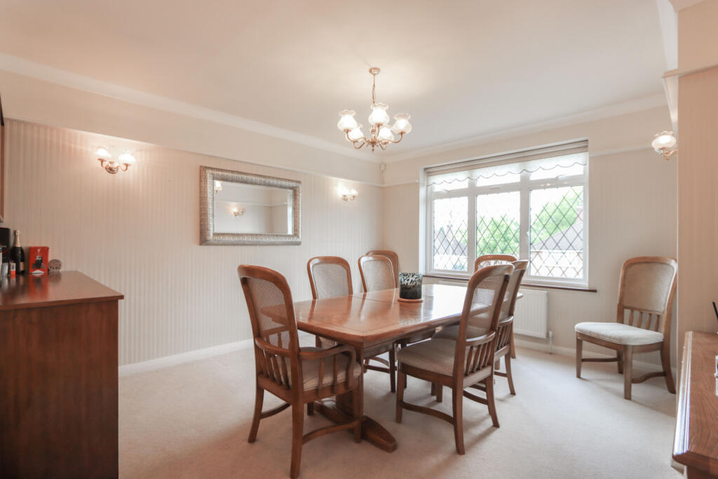 Beacon Way, Rickmansworth photo 4