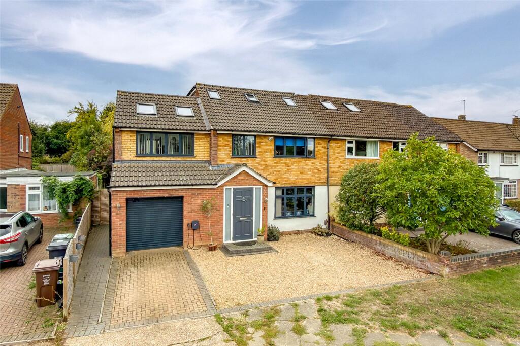 Main image of property: St. Vincent Drive, St. Albans, Hertfordshire, AL1
