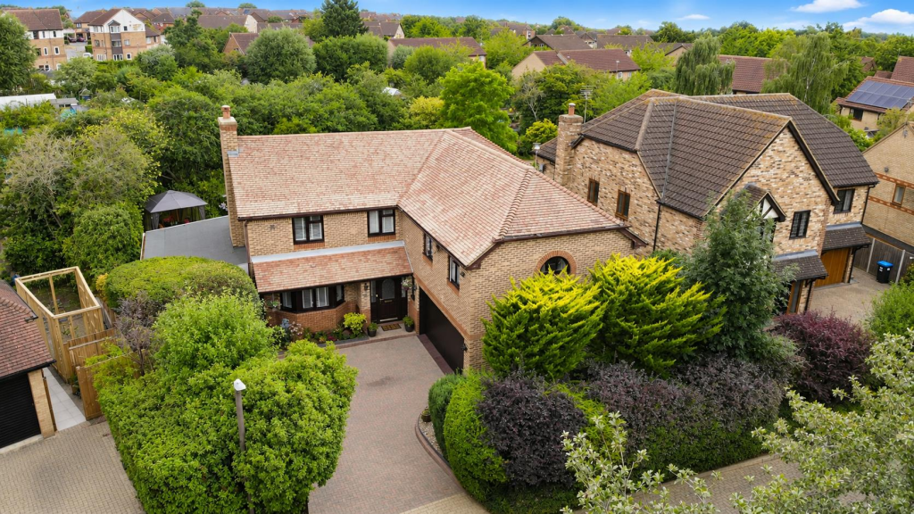 Main image of property: Studley Knapp, Walnut Tree, Milton Keynes