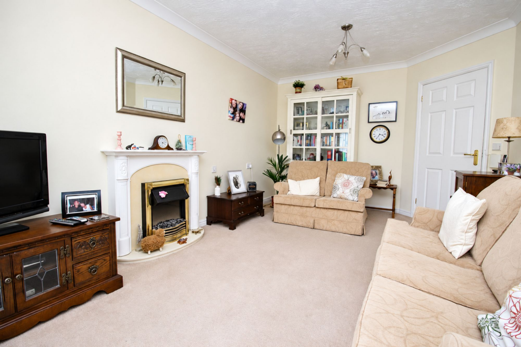 Apartment in Southampton - View 4