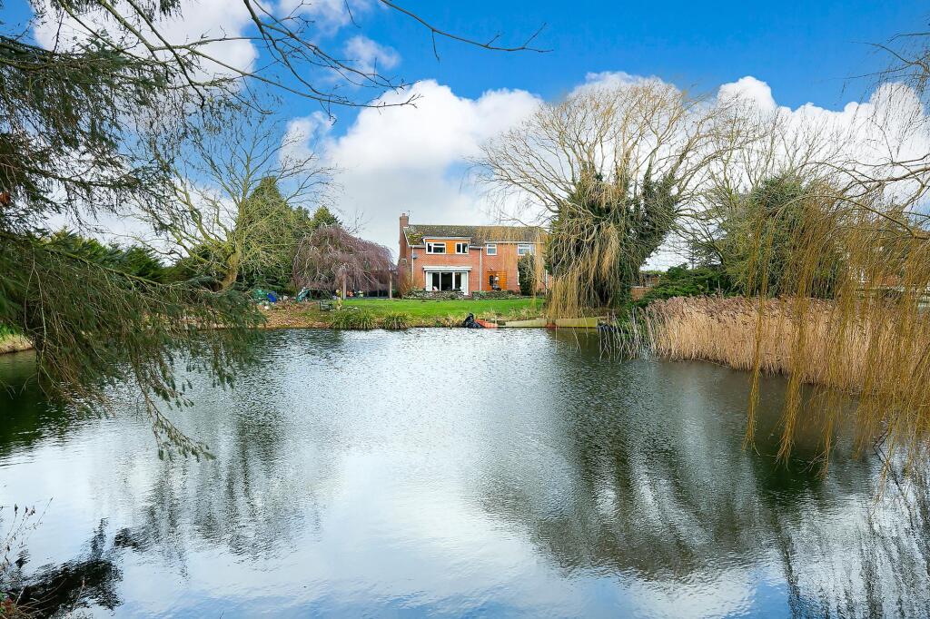 4-bed detached on The Common, Market Weighton, York, North Yorkshire, YO43 4LB, £399,999