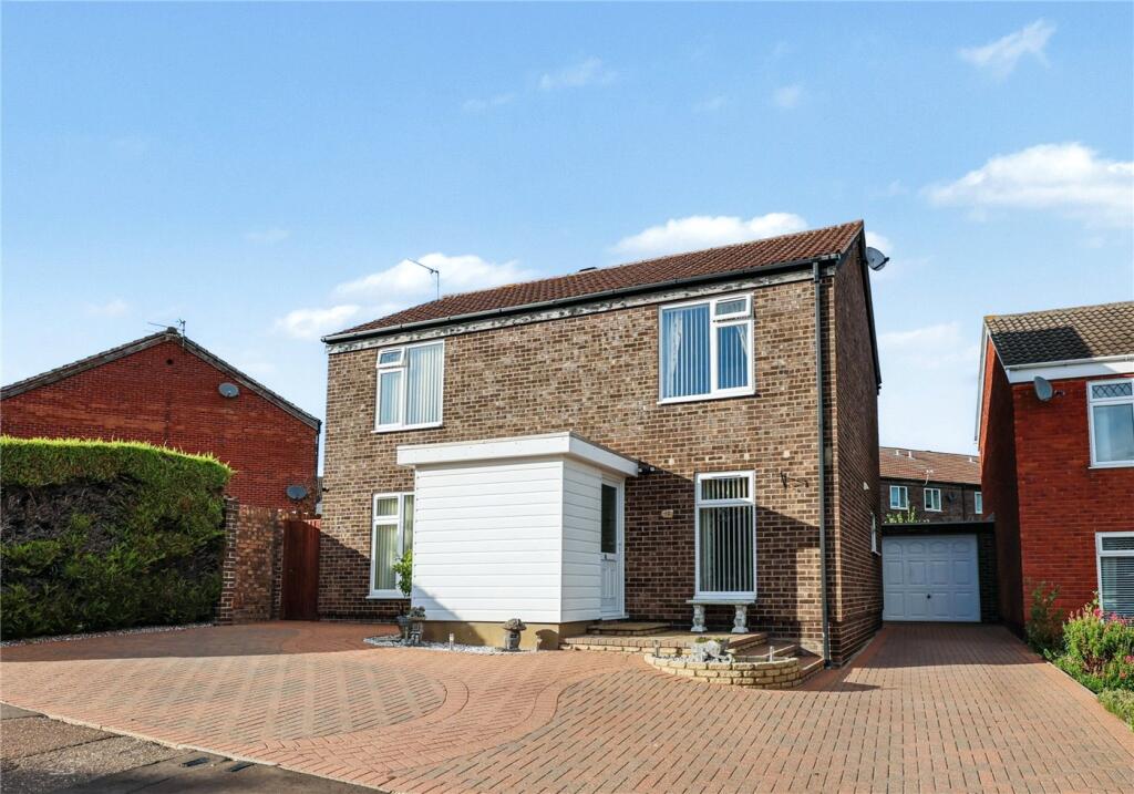 4-bed detached on Cedar Avenue, Spixworth, Norwich, Norfolk, NR10, £300,000