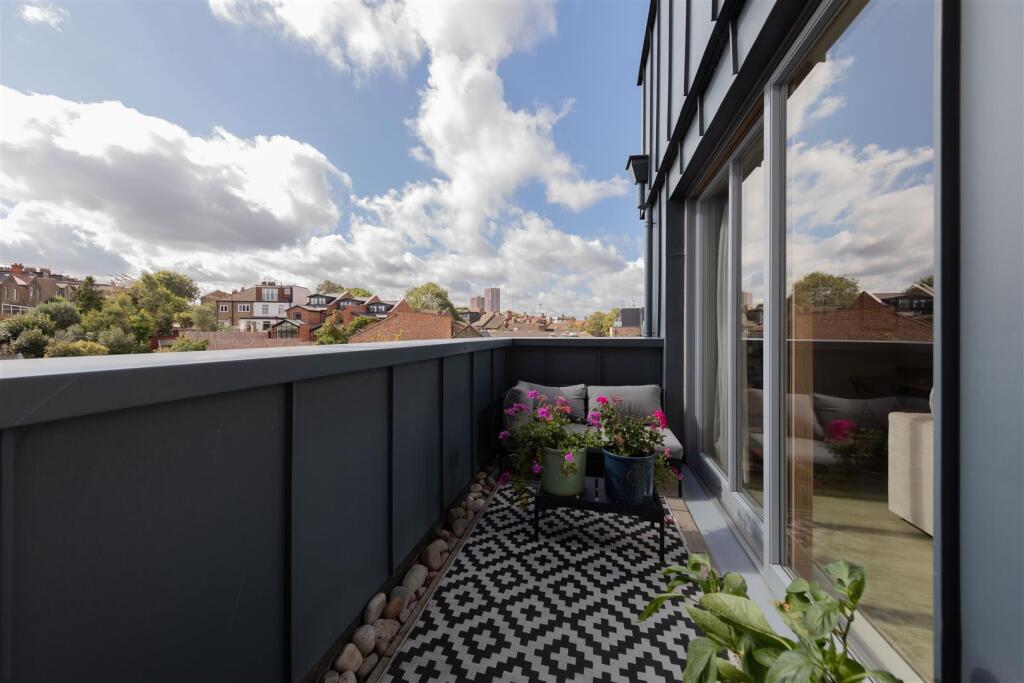 Apartment in London, Hale End - More