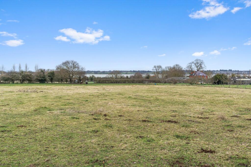 Dormy Houses, East Road, Colchester, Essex, CO5 photo 4