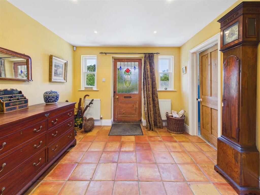 House in Hull - View 3