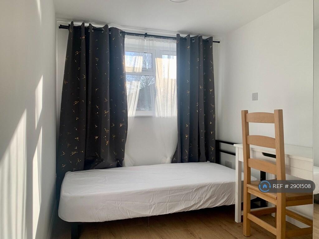 Main image of property: Tiverton Way, Cambridge, CB1
