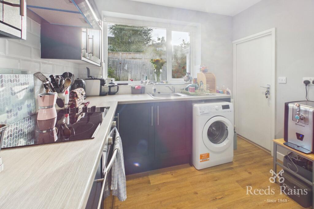 House in Huddersfield - View 5