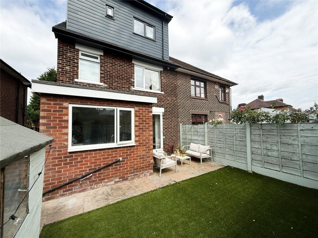 Longley Lane, Northenden, M22 photo 2