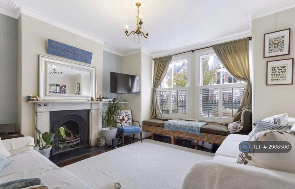 House in London - View 2