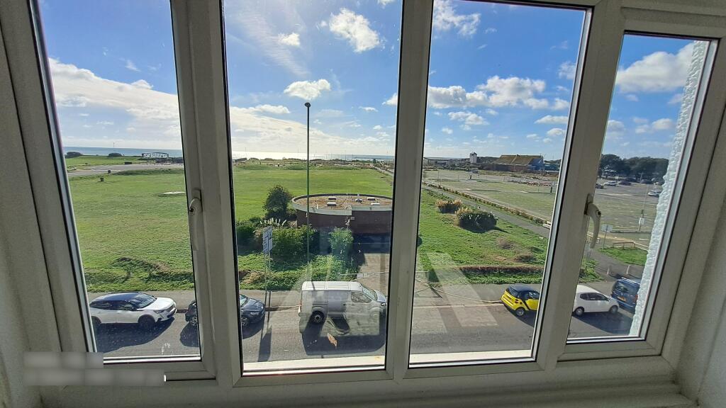 Apartment in Brighton - View 4