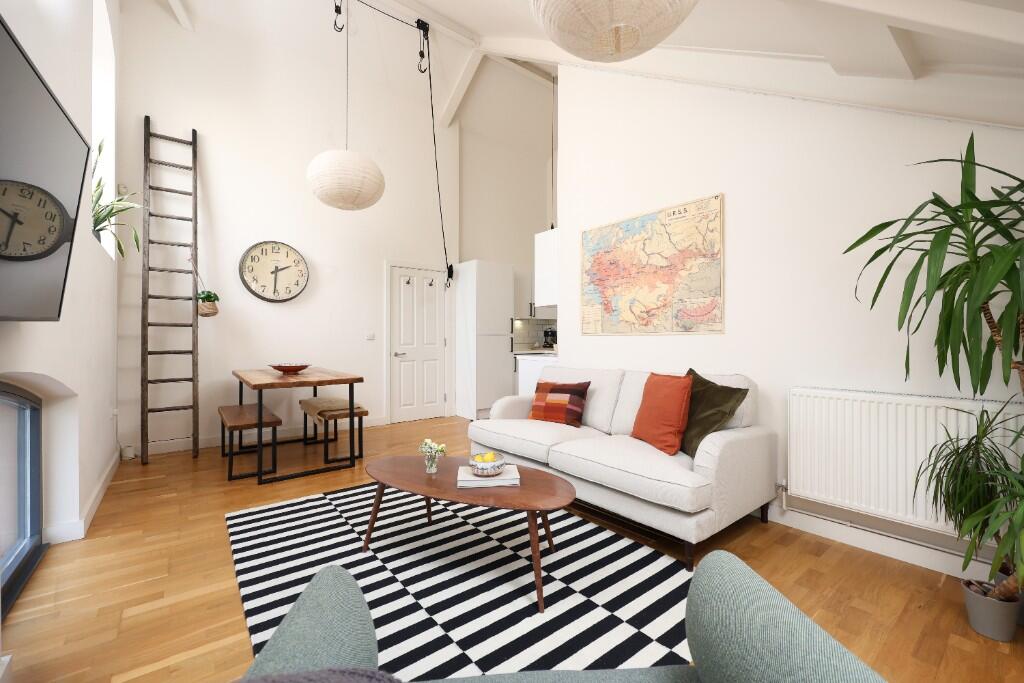 Main image of property: Wetherell Place, Bristol, BS8