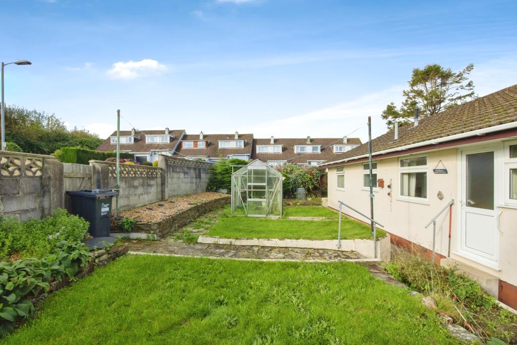 Cormorant Drive, St. Austell, Cornwall, PL25 photo 4