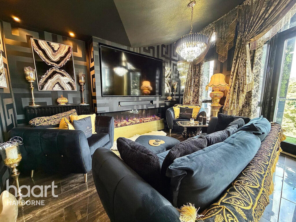 Main image of property: LUXURY APARTMENT, PARK CENTRAL