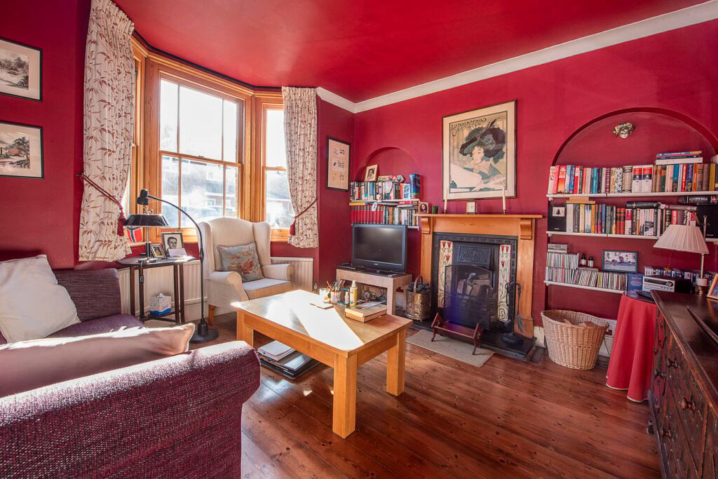 House in Twickenham - View 3