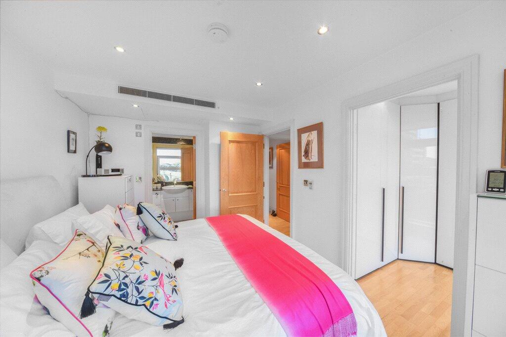 Apartment in London, Imperial Wharf, Fulham - View 4