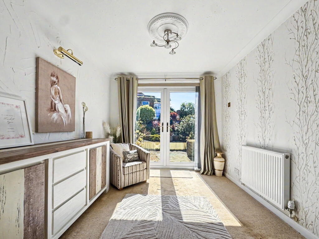 Windsor Crescent, Nunthorpe photo 4