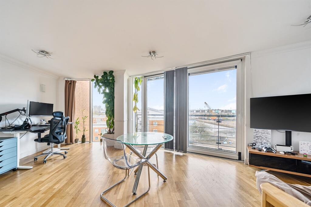 Apartment in London - More