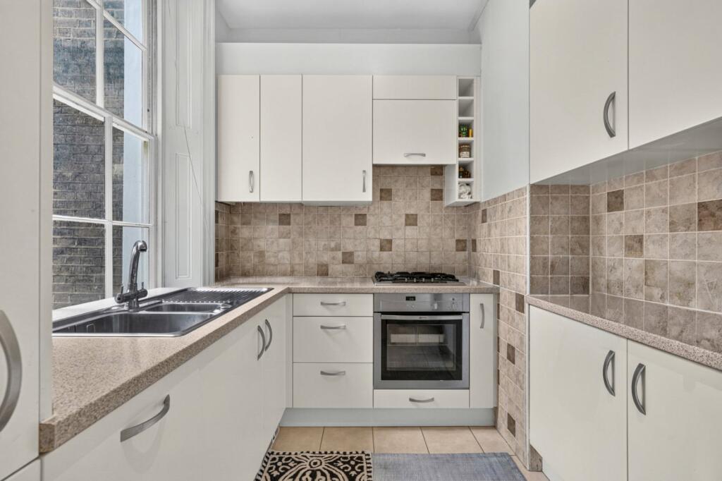 Apartment in London, Pimlico - View 2