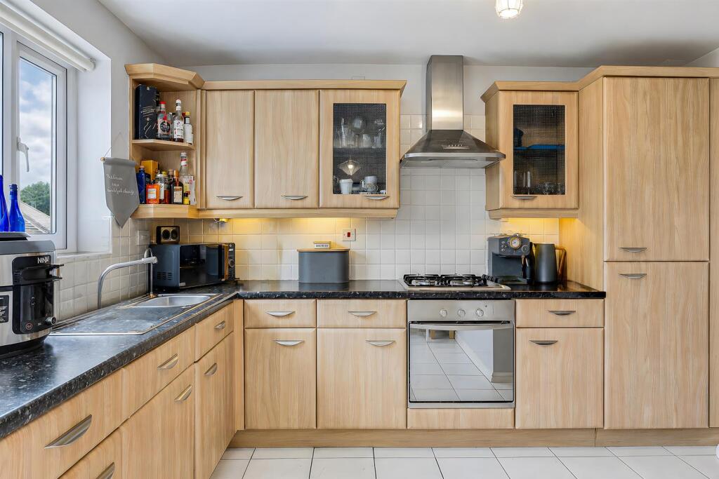 House in Huddersfield, Fenay Bridge, Kirkburton - View 3