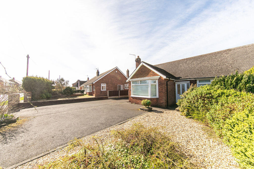 No. 130, Highcross Road, Poulton-le-Fylde, Lancs FY6 8BX photo 3