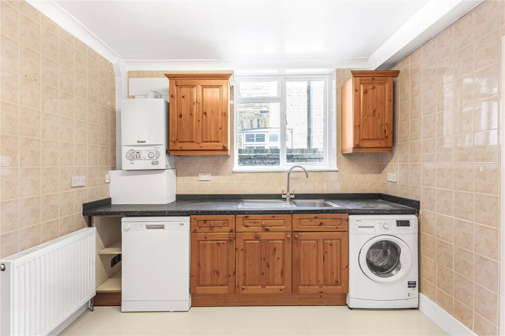 4 bedroom terraced house for rent