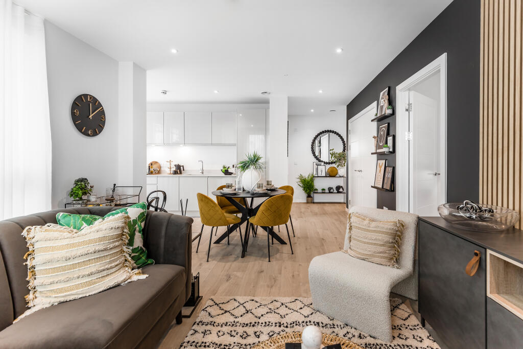 Meridian Way, London N18 3HF - View 3