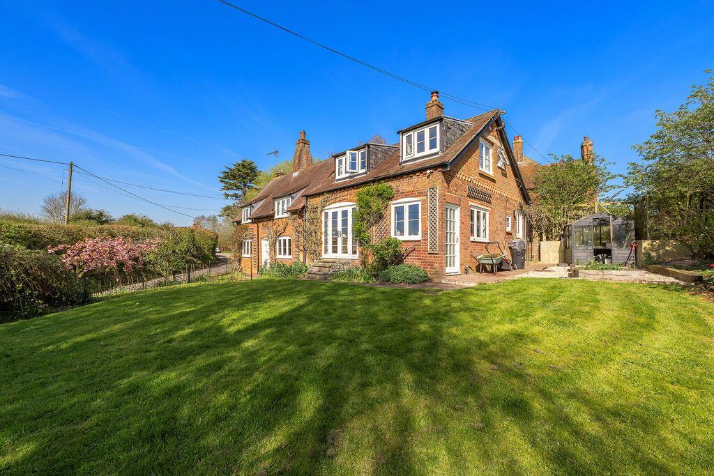 House in Wingrave - View 5
