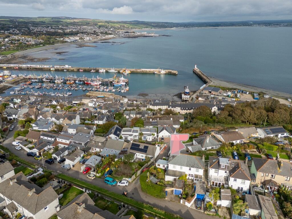 Main image of property: Newlyn 3 Bedroom Home with Stunning views  